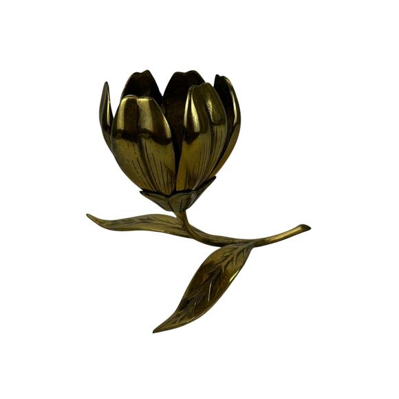 VINTAGE BRASS LOTUS FLOWER ASHTRAY WITH SIX REMOVABLE PETALS - Picture 10 of 10